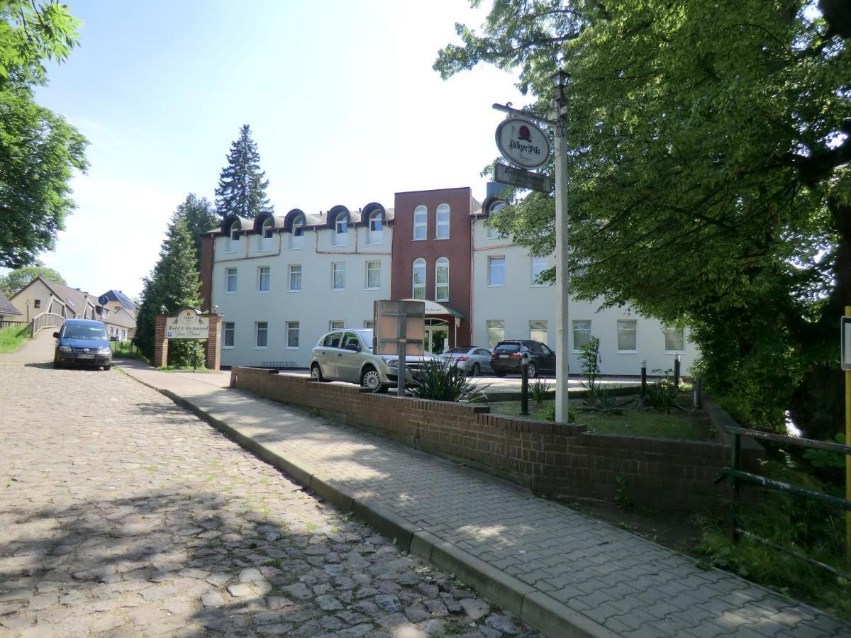 Seehotel Zum Loewen Strasen エクステリア 写真
