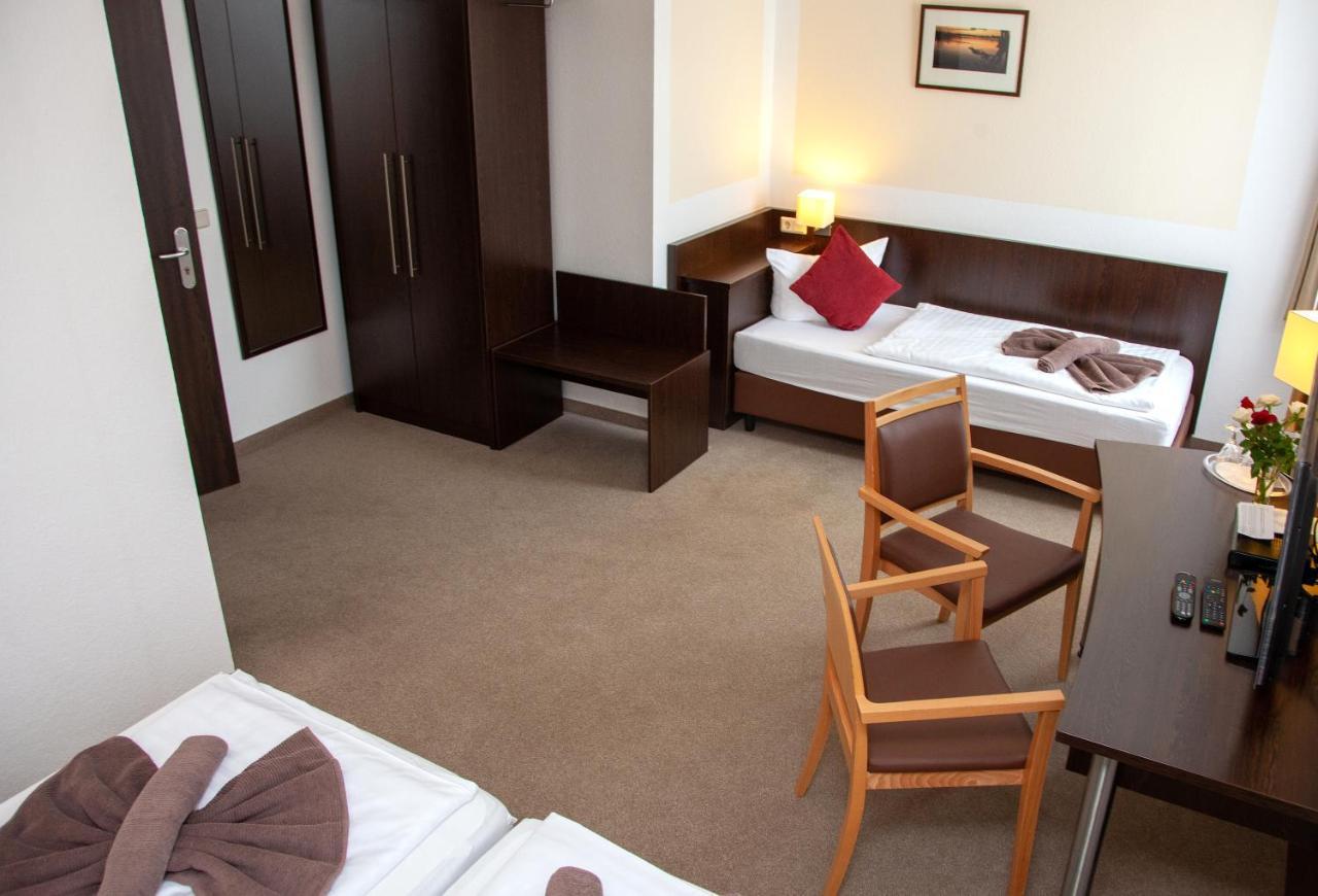 Seehotel Zum Loewen Strasen エクステリア 写真